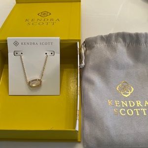 NWT Kendra Scott mother of pearl necklace